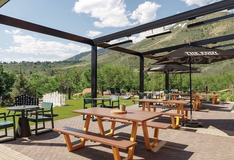 فندق The Eddy Taproom &