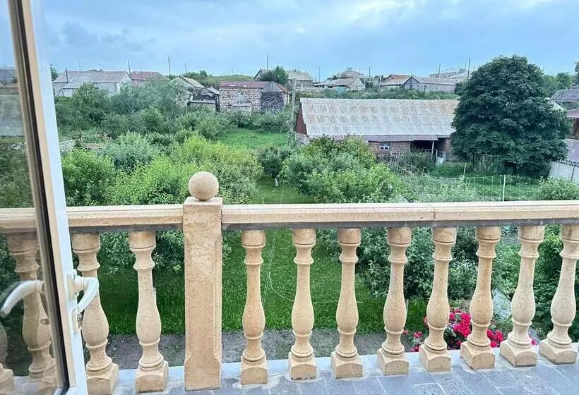 پانسیون Chkalovka Guest House With Sevan View