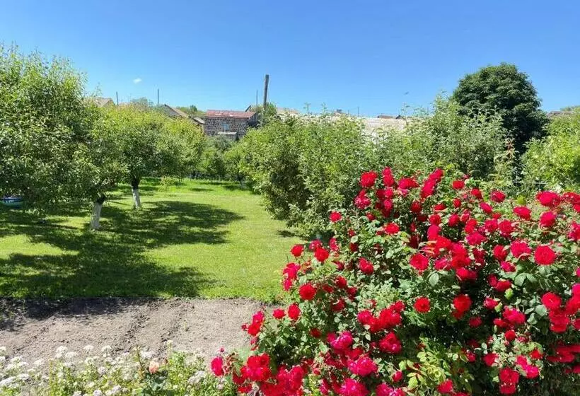پانسیون Chkalovka Guest House With Sevan View