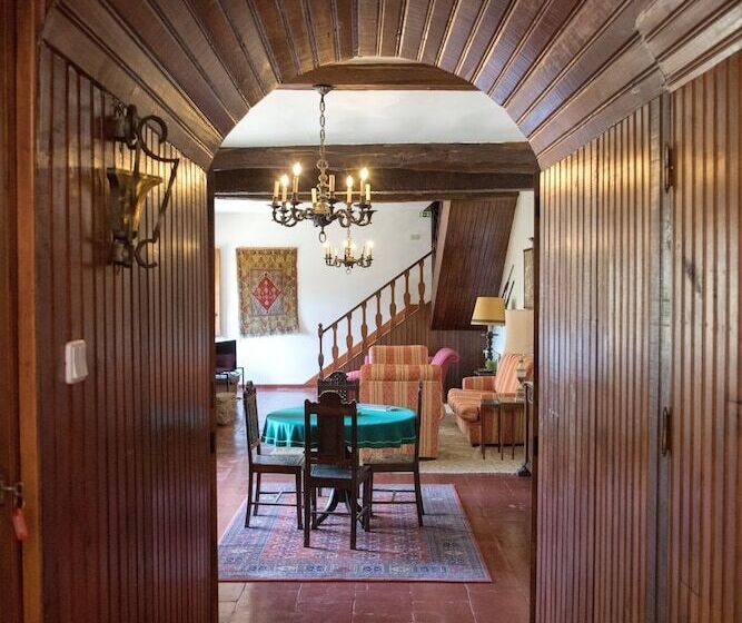 Casa Dos Assentos De Quintiães