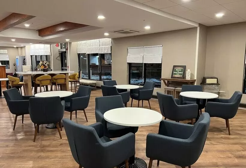 Casco Bay Hotel Portland Airport   Maine Mall, Ascend Hotel Collection