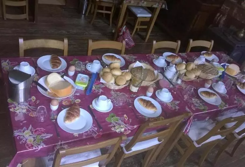 هتل Hébergement Chatoîment