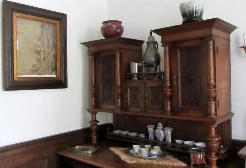 هتل Hébergement Chatoîment