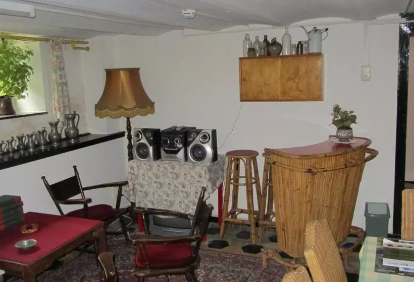 هتل Hébergement Chatoîment