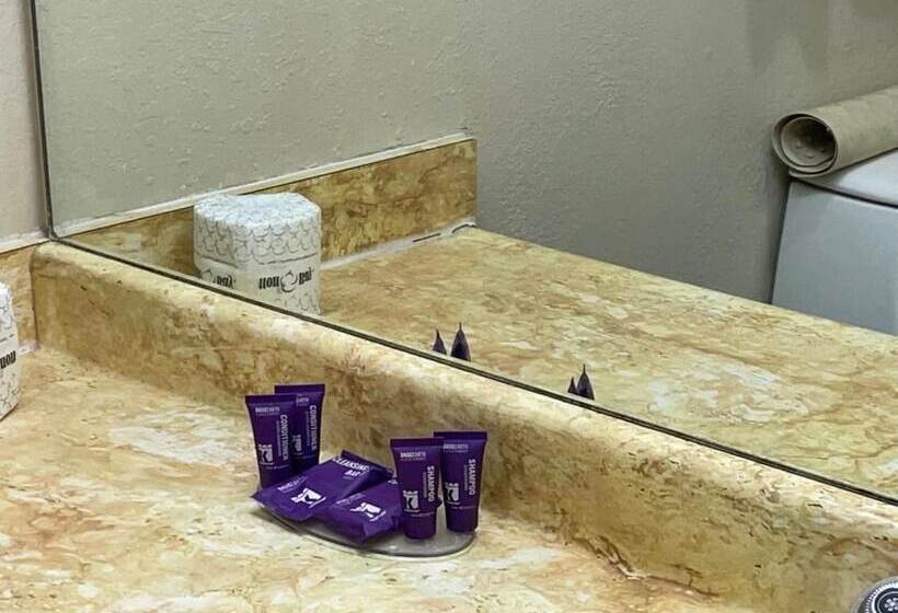 فندق Knights Inn & Suites Emporia