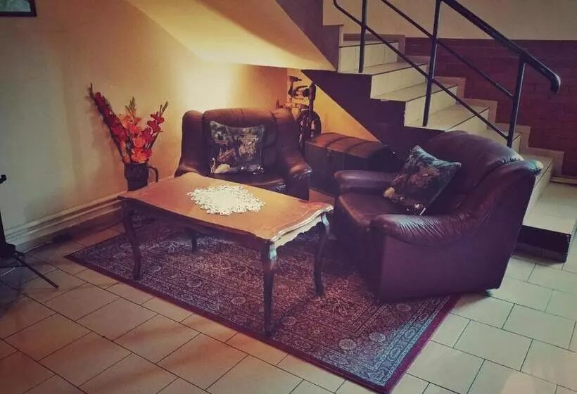 فندق Komfort Inn   Dwór Hubertus