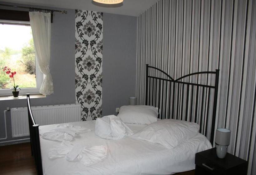 Отель Komfort Inn Dwór Hubertus