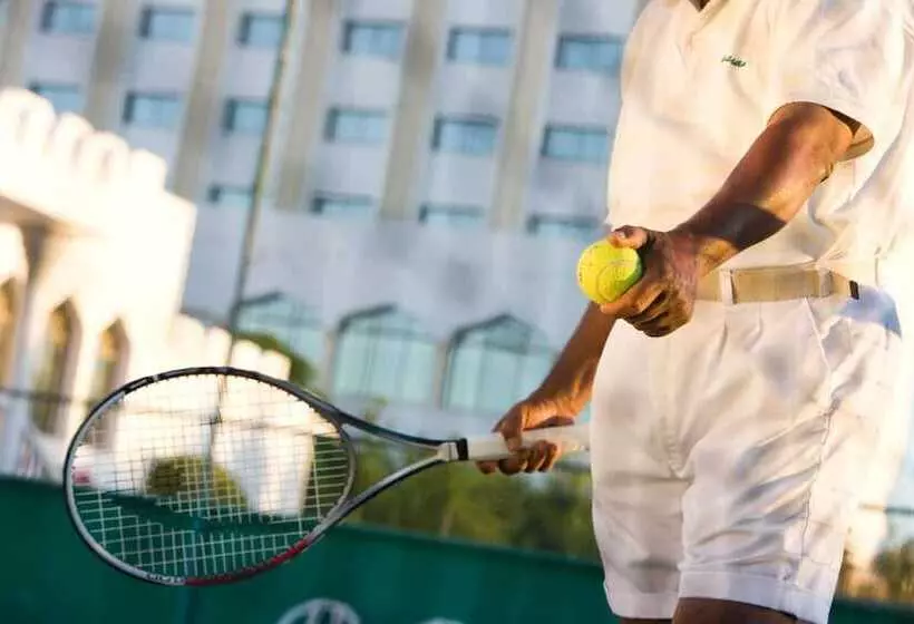 هتل Muscat Holiday