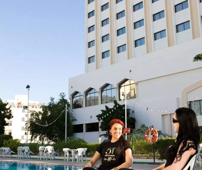 هتل Muscat Holiday