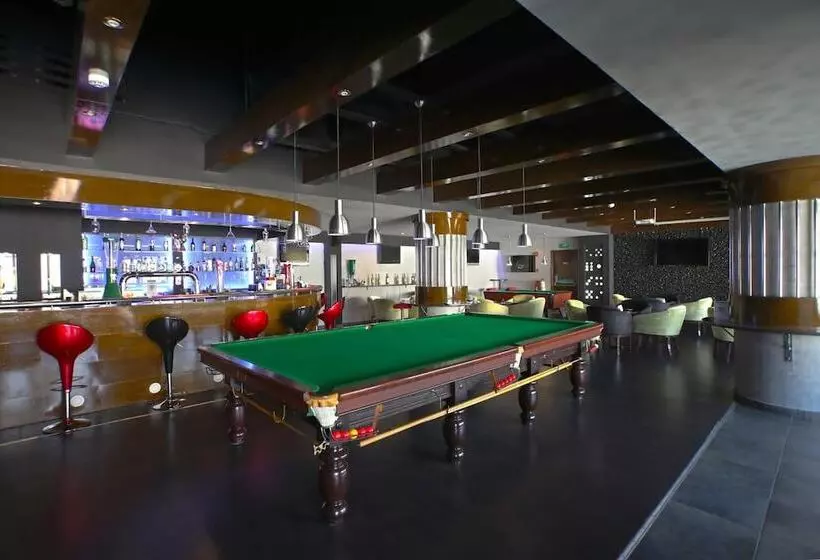 هتل Muscat Holiday