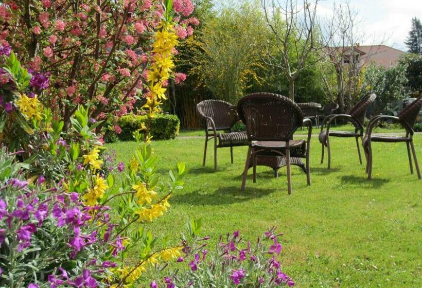 בית מלון כפרי Posada Laura