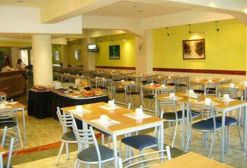 فندق San Remo World