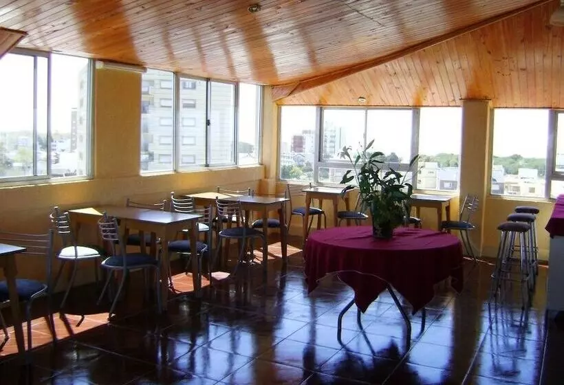 Отель San Remo World