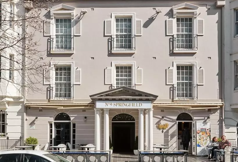 בית מלון כפרי No 9 Springfield