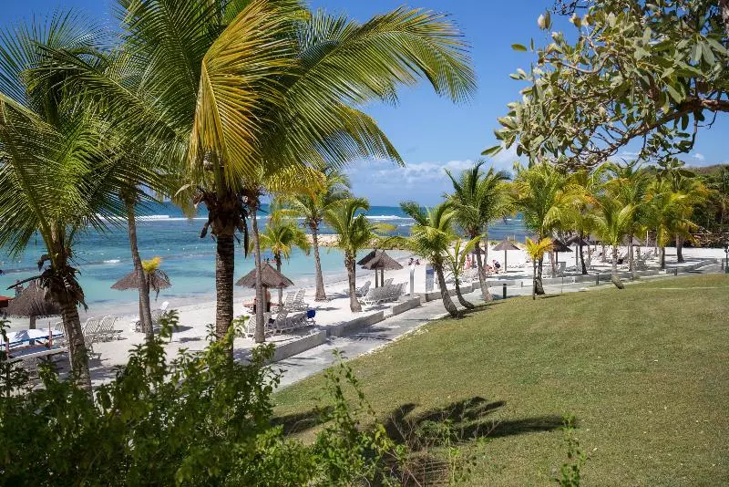 هتل Village Pierre & Vacances Sainte Anne