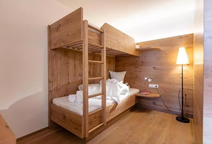 Wellness Aparthotel Panorama Alpin Ferienwohnungen Jerzens Im Pitztal