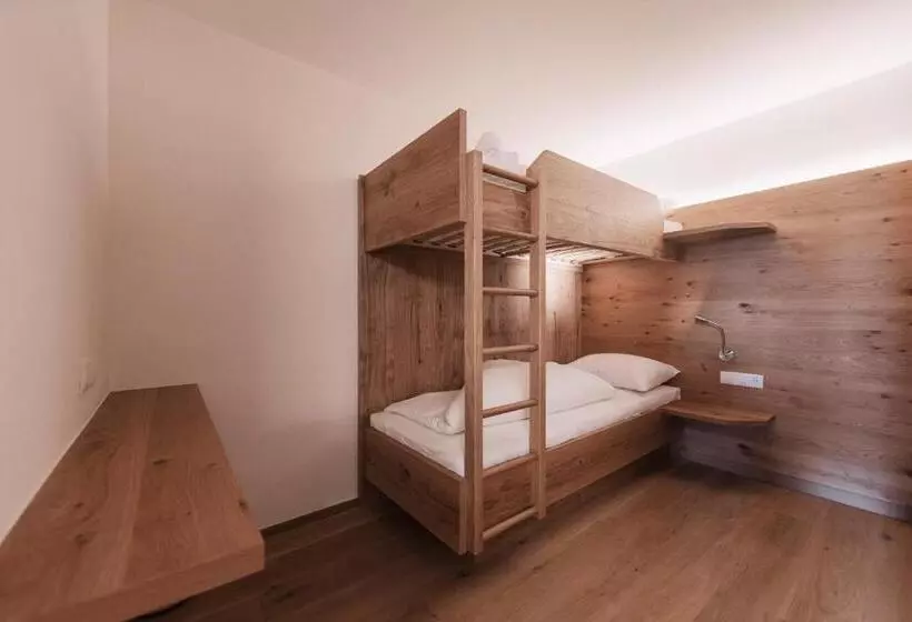 Wellness Aparthotel Panorama Alpin Ferienwohnungen Jerzens Im Pitztal