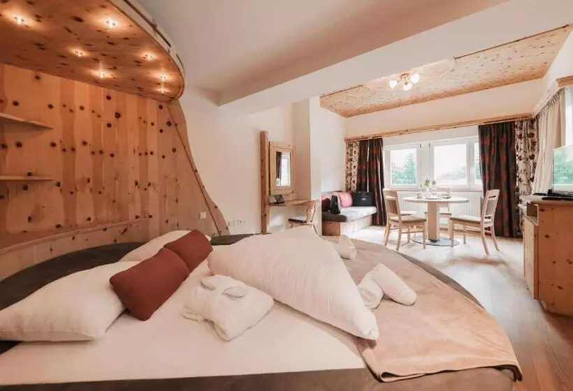Wellness Aparthotel Panorama Alpin Ferienwohnungen Jerzens Im Pitztal