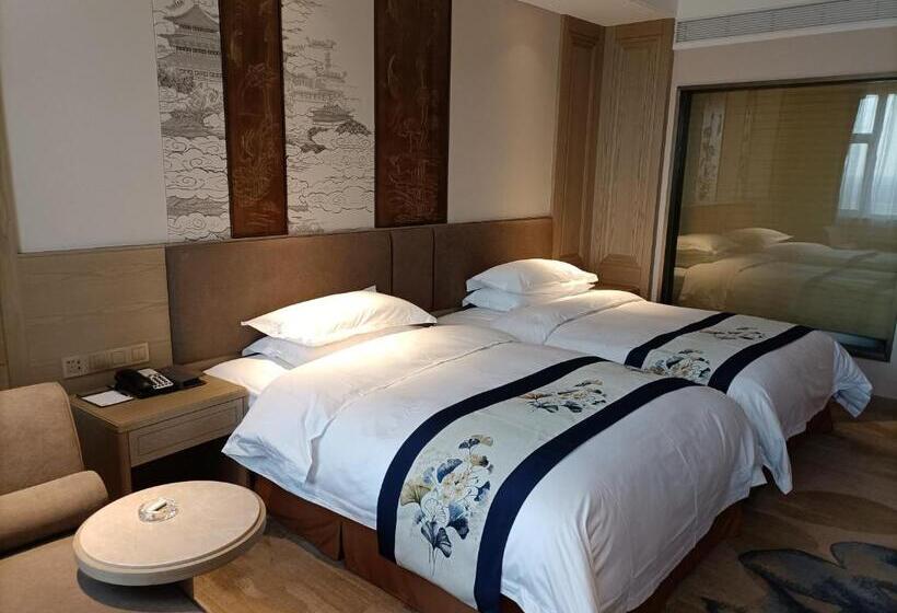 Hotel Baoying Jinling