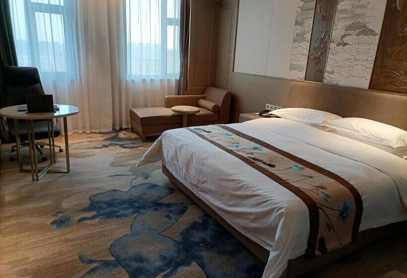 Hotel Baoying Jinling