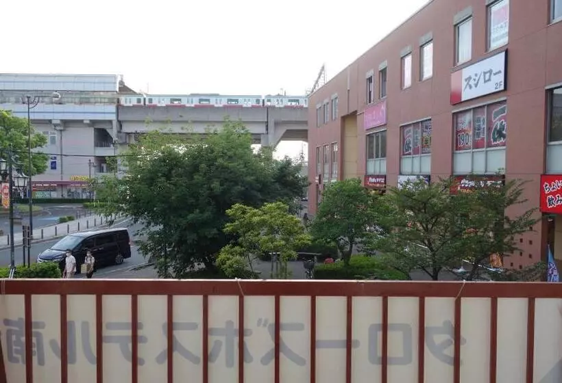 Kapselihotelli Taro S Hostel Minami Koshigaya