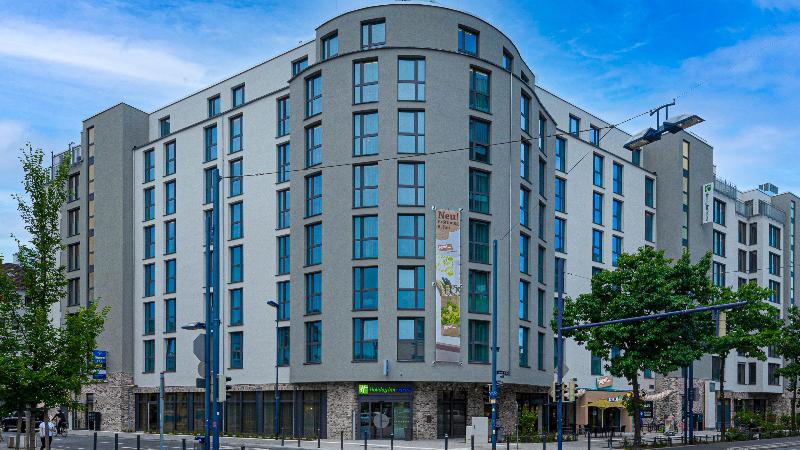 Отель Holiday Inn Express   Offenbach, An Ihg