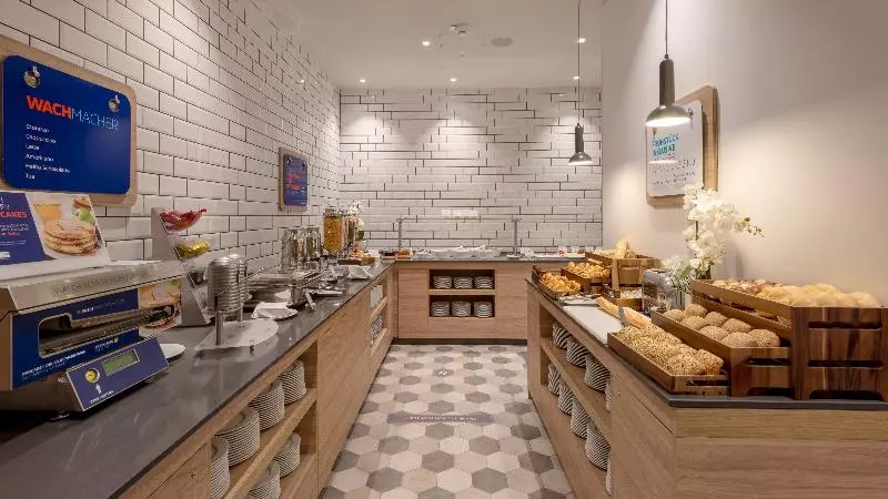 Hotelli Holiday Inn Express   Offenbach, An Ihg