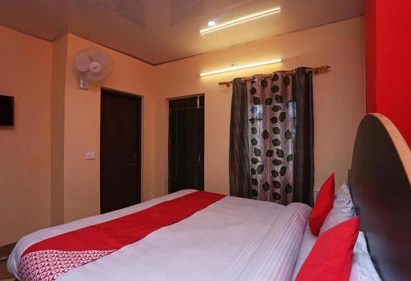 Hotel Oyo 29109 Mussoorie Hikes