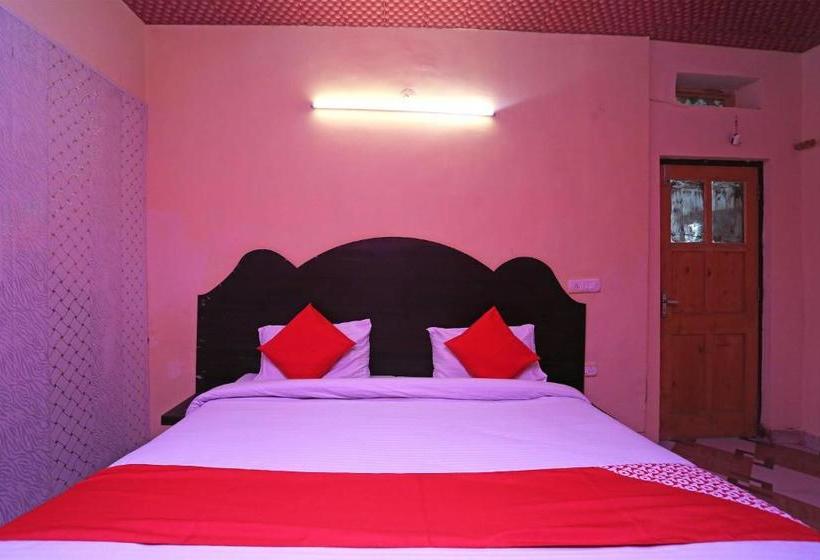 Hotel Oyo 29109 Mussoorie Hikes