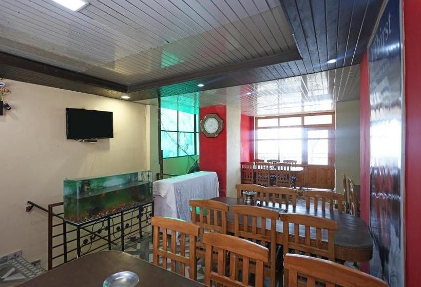 Hotel Oyo 29109 Mussoorie Hikes