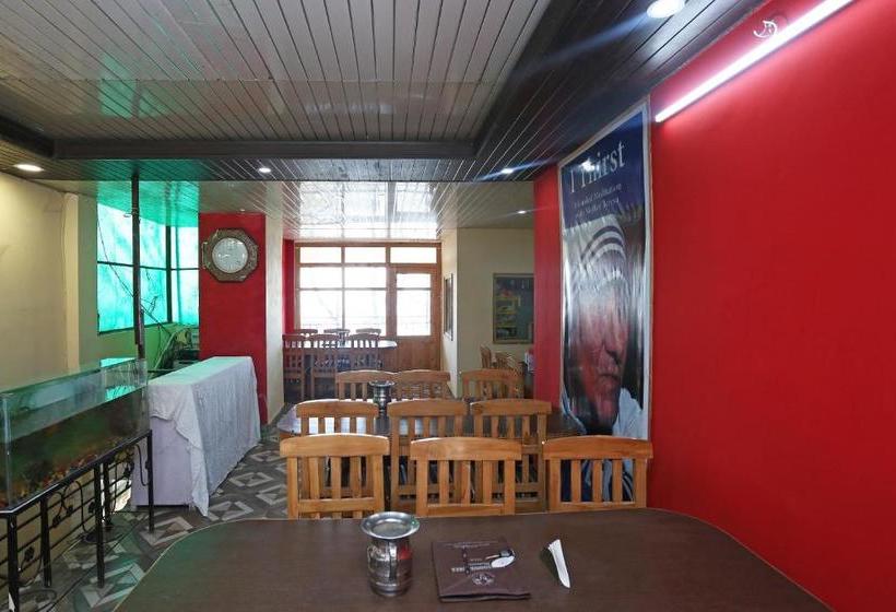 Hotel Oyo 29109 Mussoorie Hikes