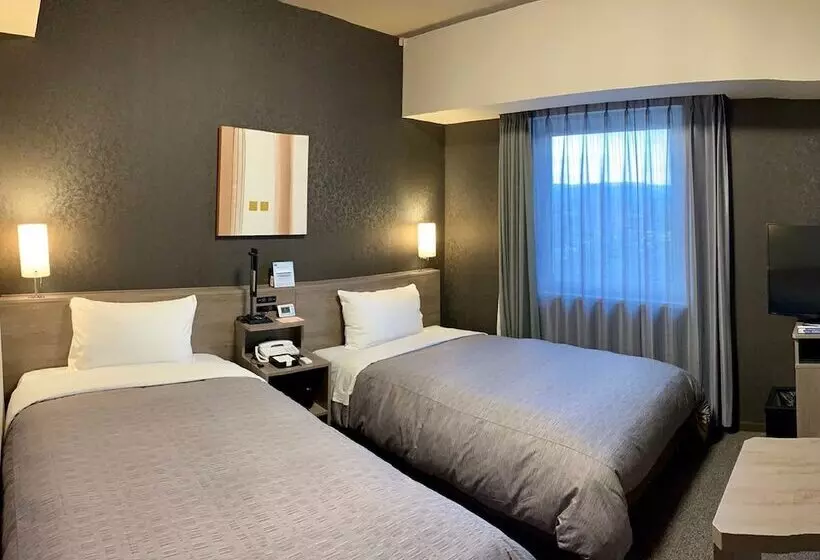 Hotelli Route Inn Shinano Omachi Ekimae