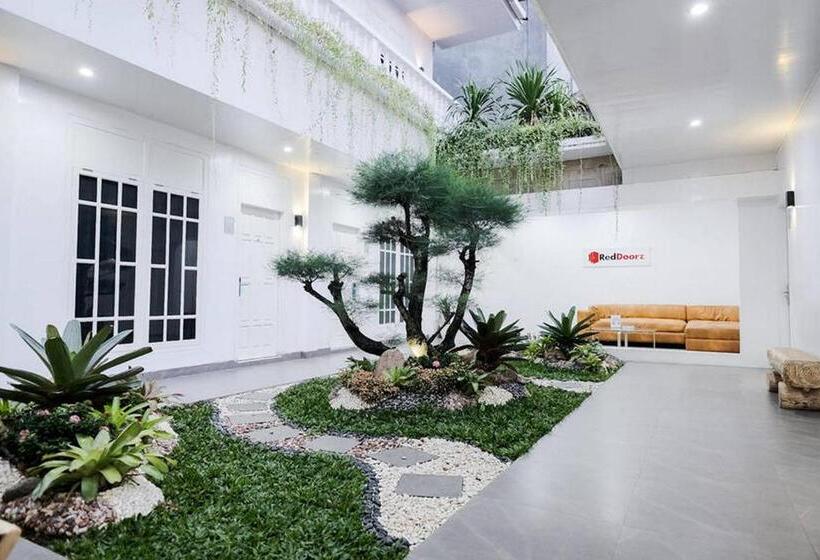 Pensjonat Reddoorz Plus Syariah Near Museum Lampung