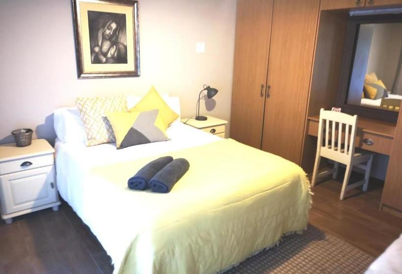 بنسيون Stay@sparks Guesthouse