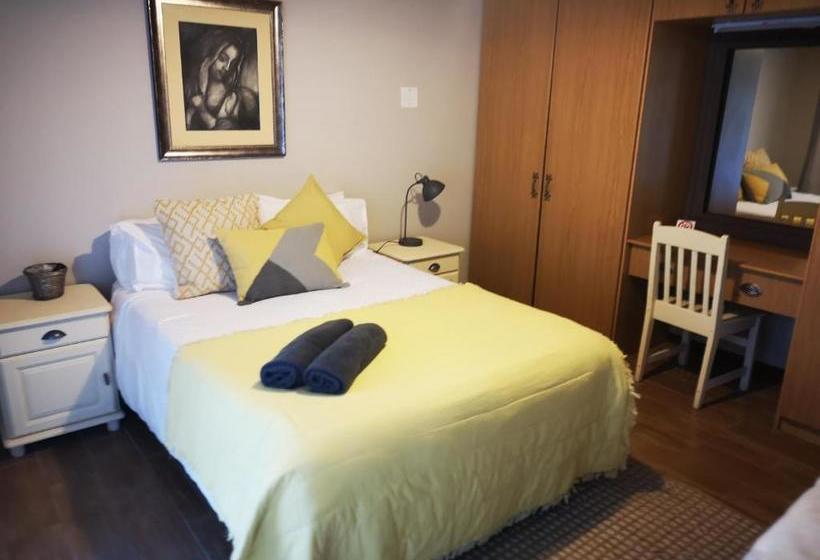 بنسيون Stay@sparks Guesthouse