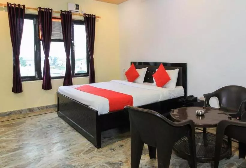 هتل Mehraz Residency