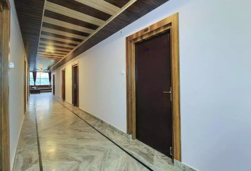 هتل Mehraz Residency