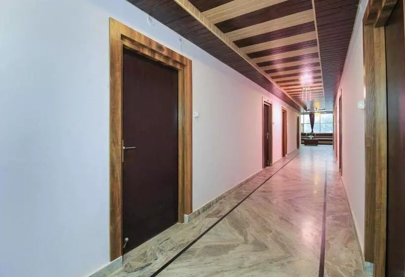 هتل Mehraz Residency