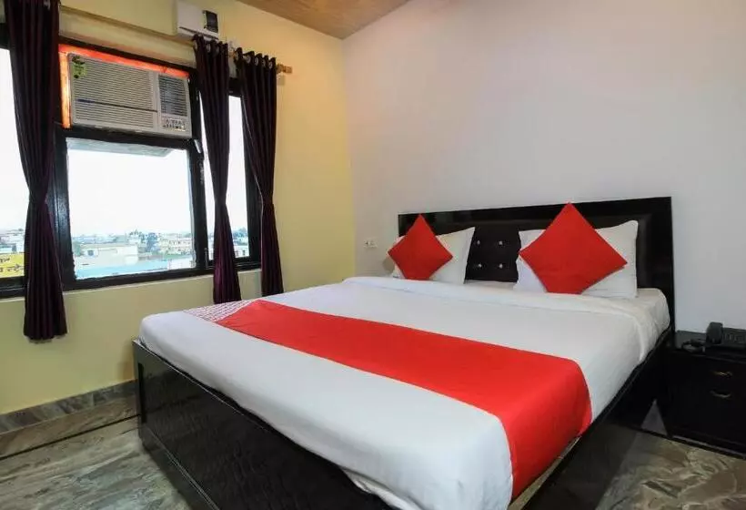 هتل Mehraz Residency