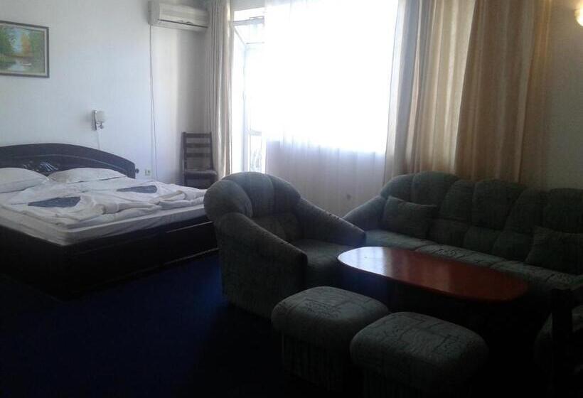 בית מלון כפרי семеен хотел елена палас