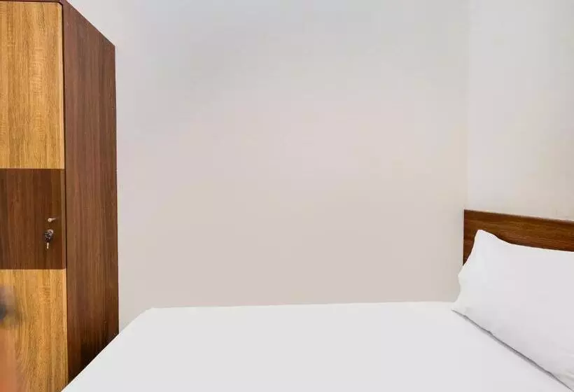 ホテル Spot On 2451 Camel Residence