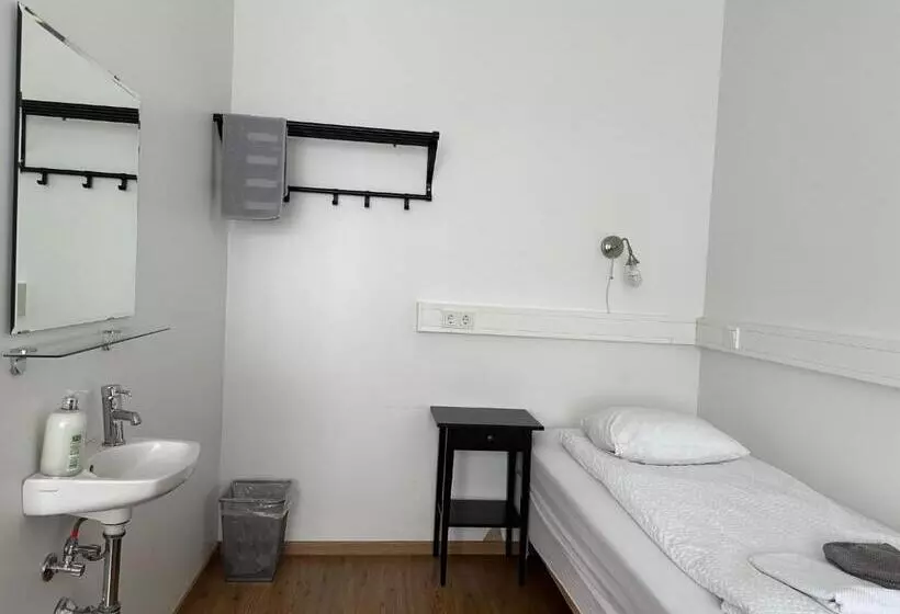 Kanslarinn Hostel