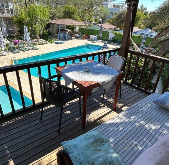 Paradise Gümüşlük