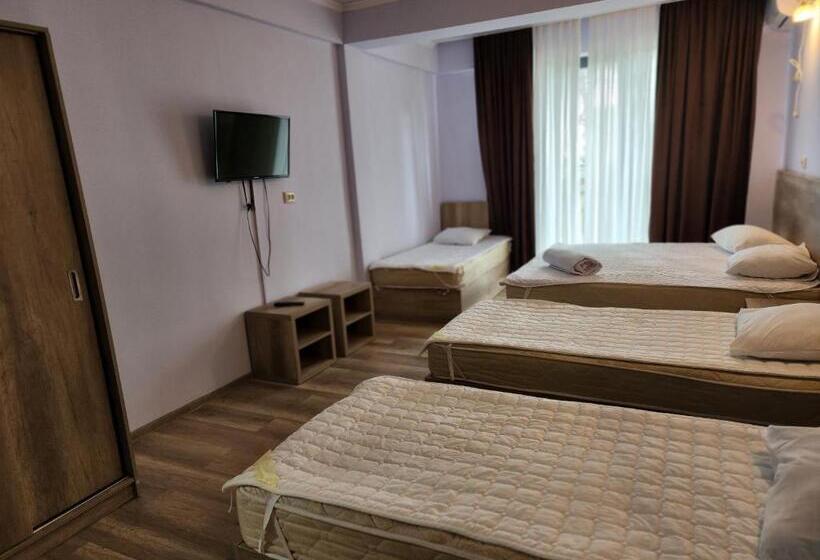 پانسیون Black Sea House Georgia