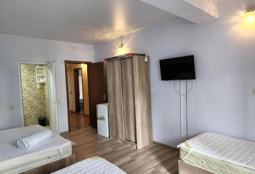 پانسیون Black Sea House Georgia