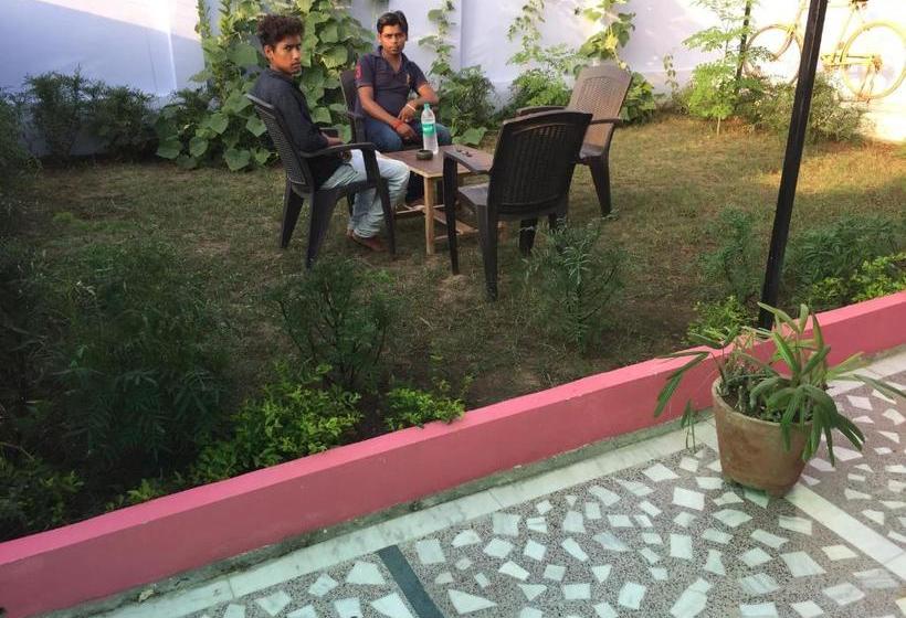 ペンション Chéri Home Stay