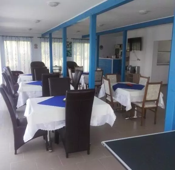 پانسیون Gorgova Inn