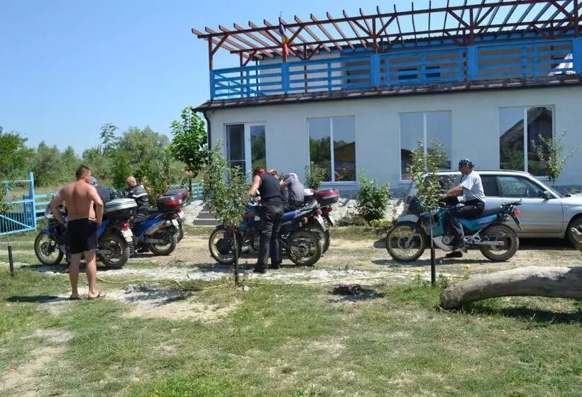 پانسیون Gorgova Inn