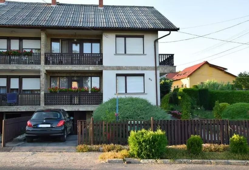 ペンション Pesti Vendégház Zalalövő
