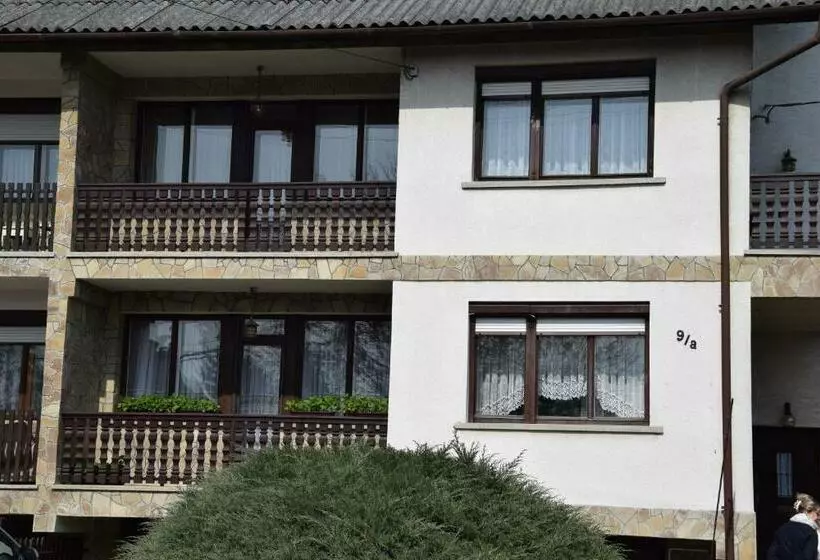 ペンション Pesti Vendégház Zalalövő